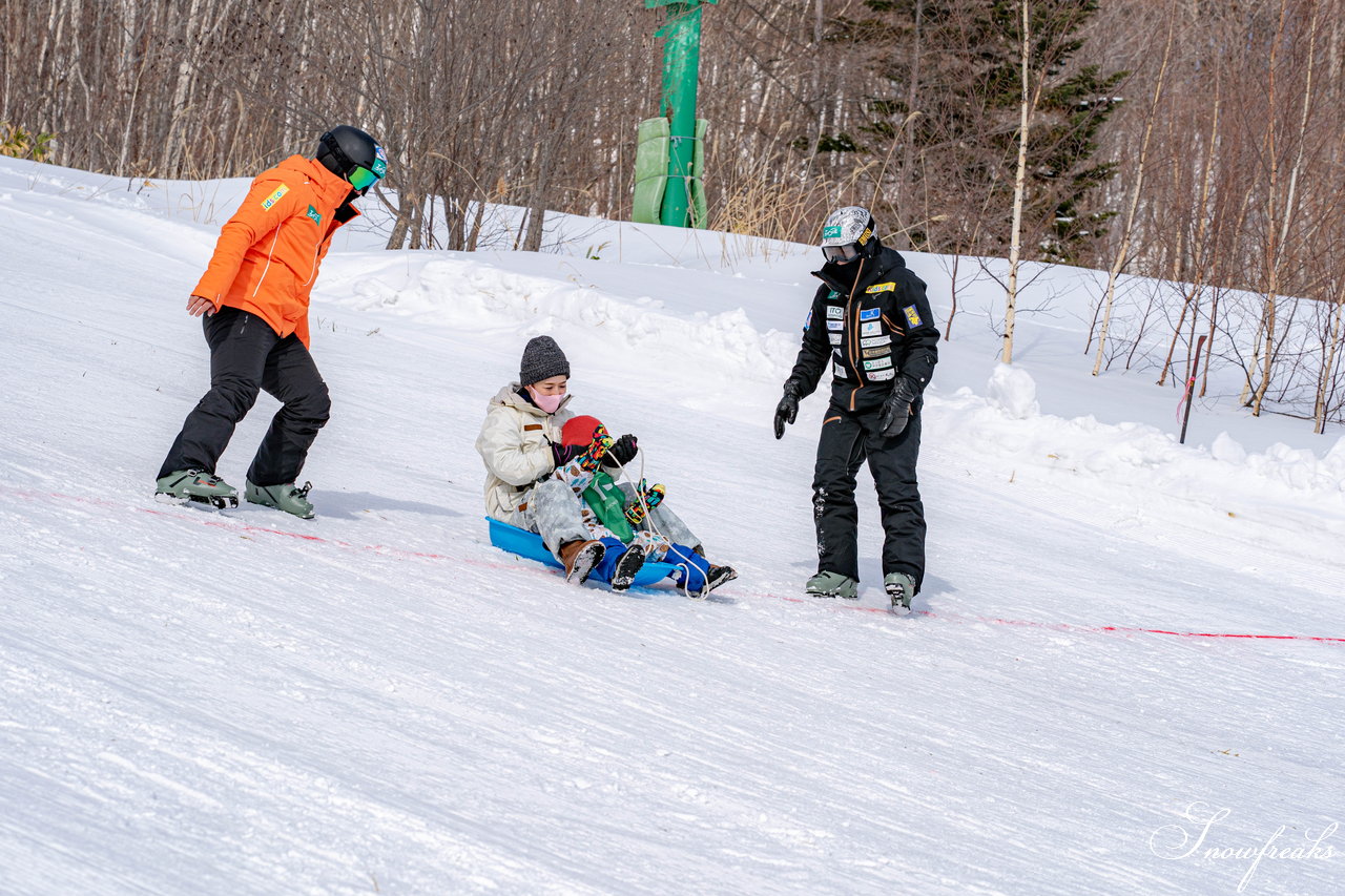 井山敬介さん＆清水宏保さんと一緒に雪遊び♪新しいカタチの子育てネットワークコミュニティ『Kids com』イベント、親子で楽しい［スノースポーツフェスティバル］in サッポロテイネ